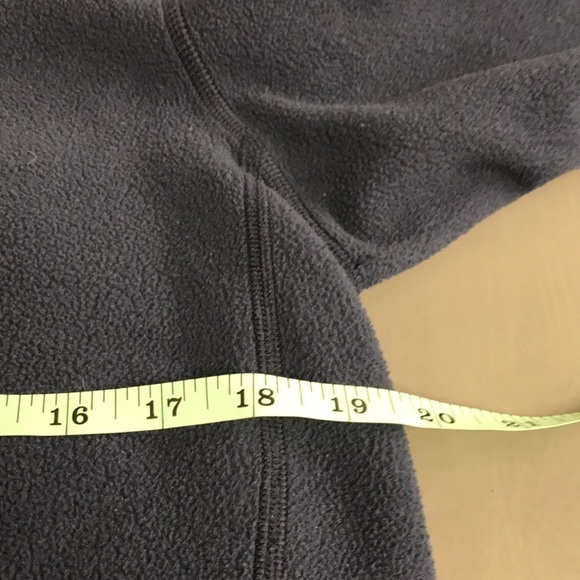 The North Face Fleece Pullover - Picture 7 of 8